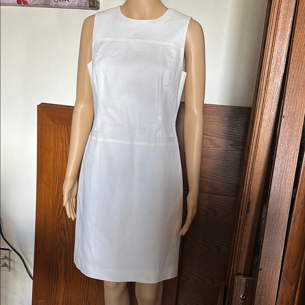 Vintage Ann Taylor Petites Elegant White Sleeveless Dress